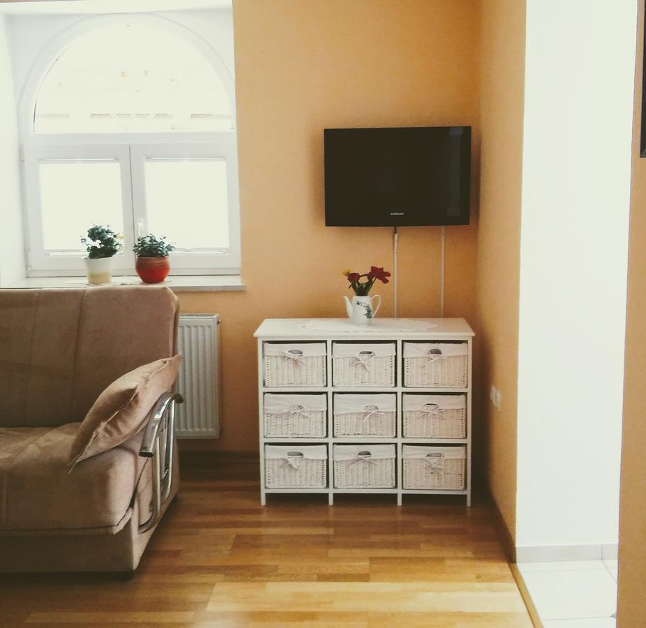 Prenocisca Angelin Hram, Tiny Apartments Markovec Exteriér fotografie